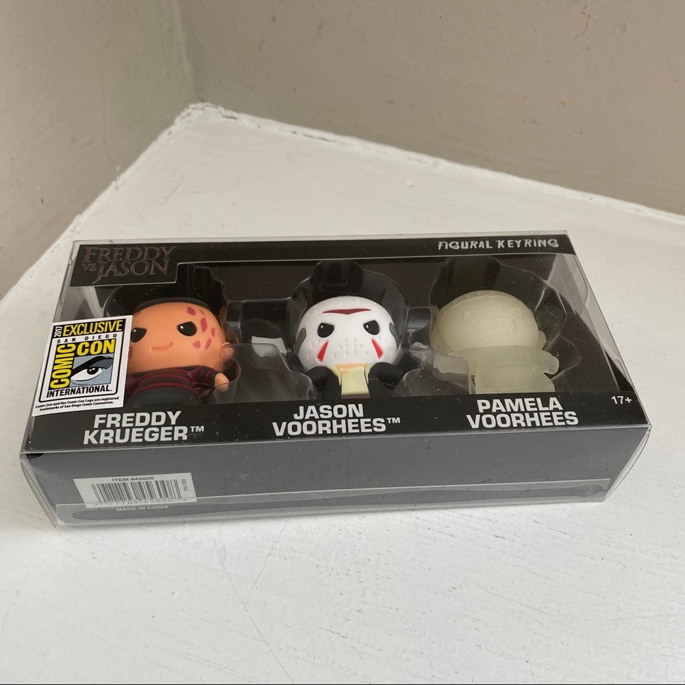 Freddy Vs Jason Figural Keyring 3pk View 2